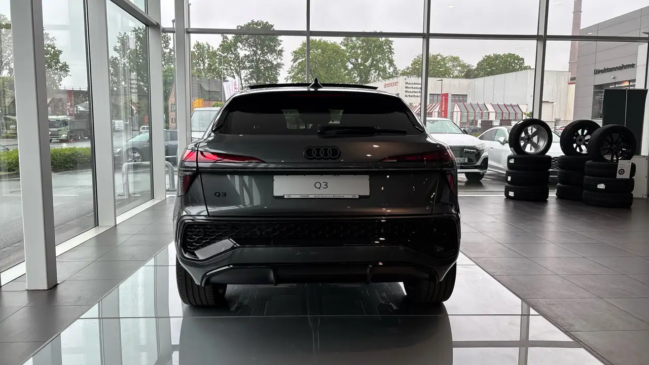 Audi Q3 5