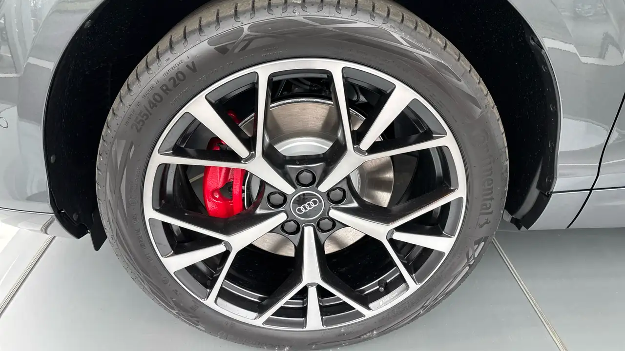 Audi Q3 7