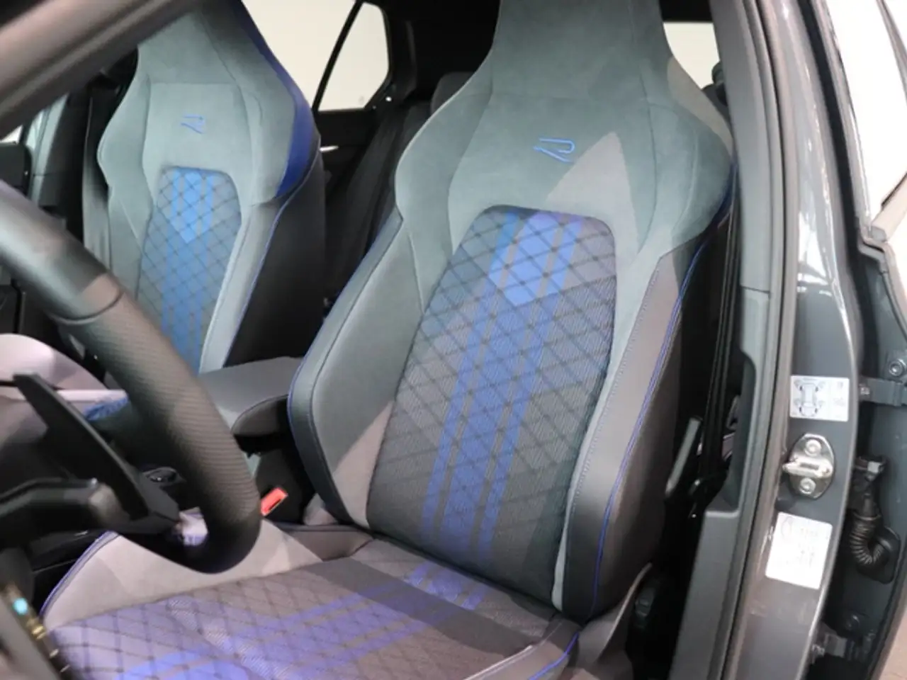 Volkswagen Golf 13