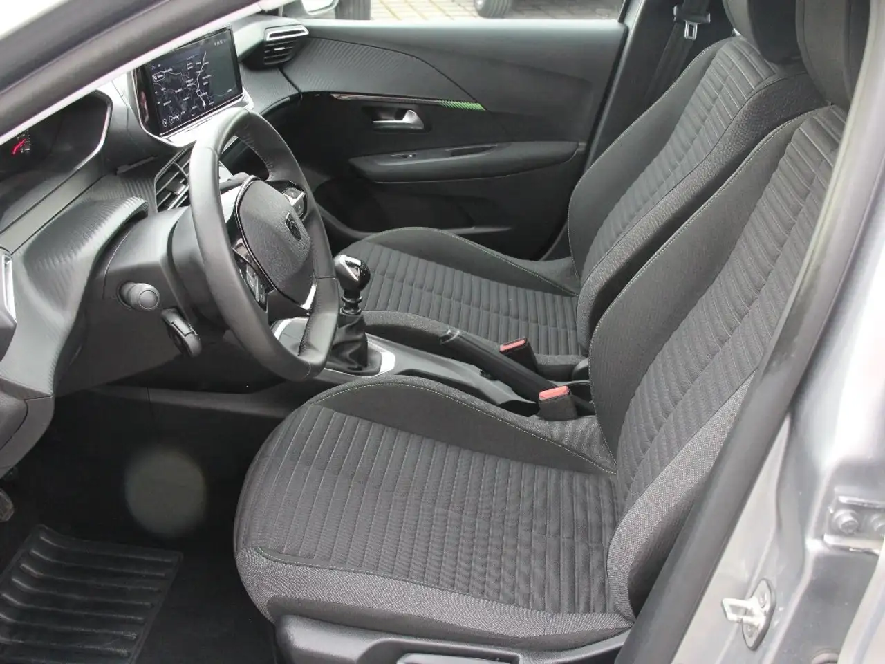Peugeot 208 4