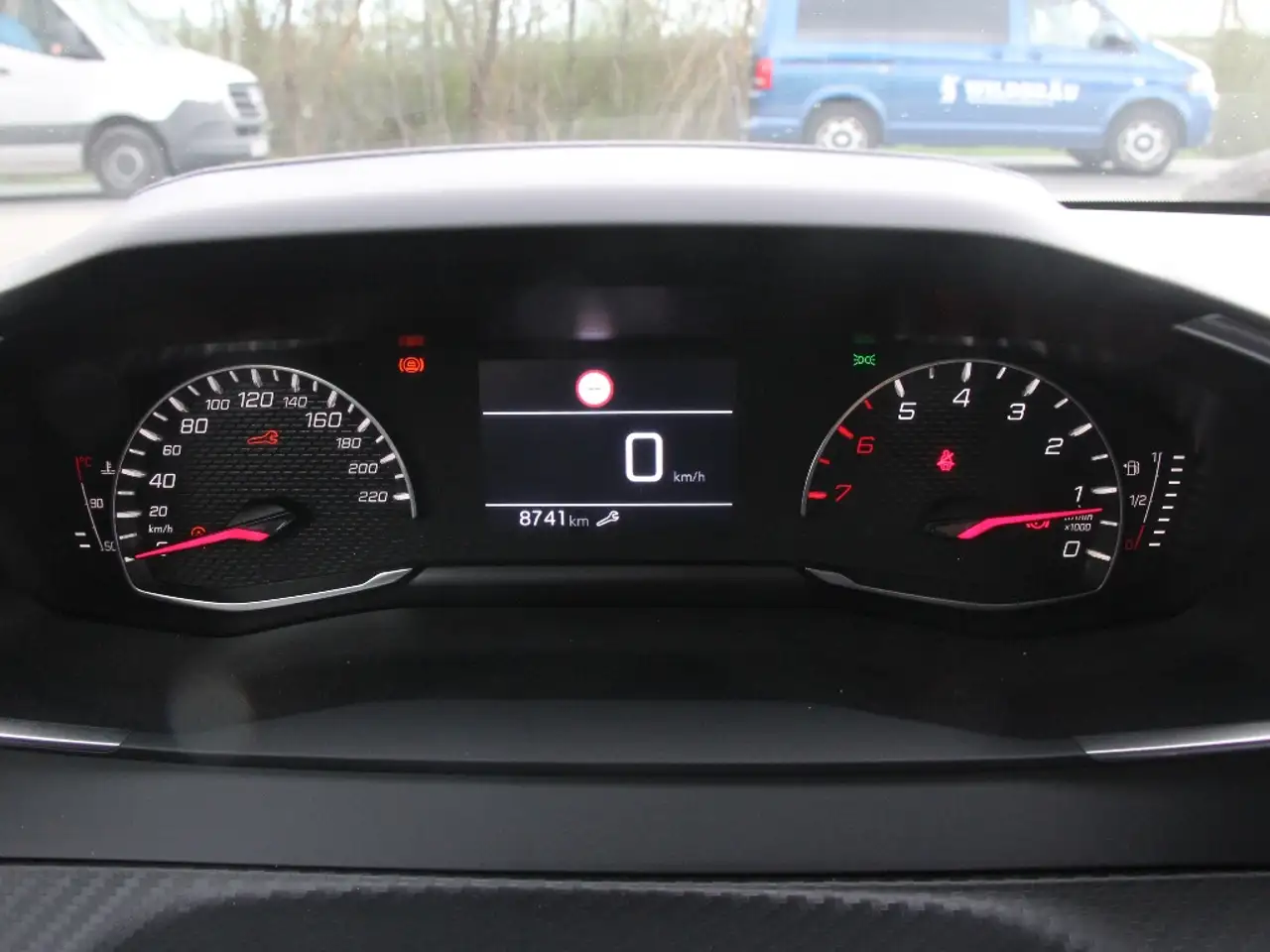 Peugeot 208 8