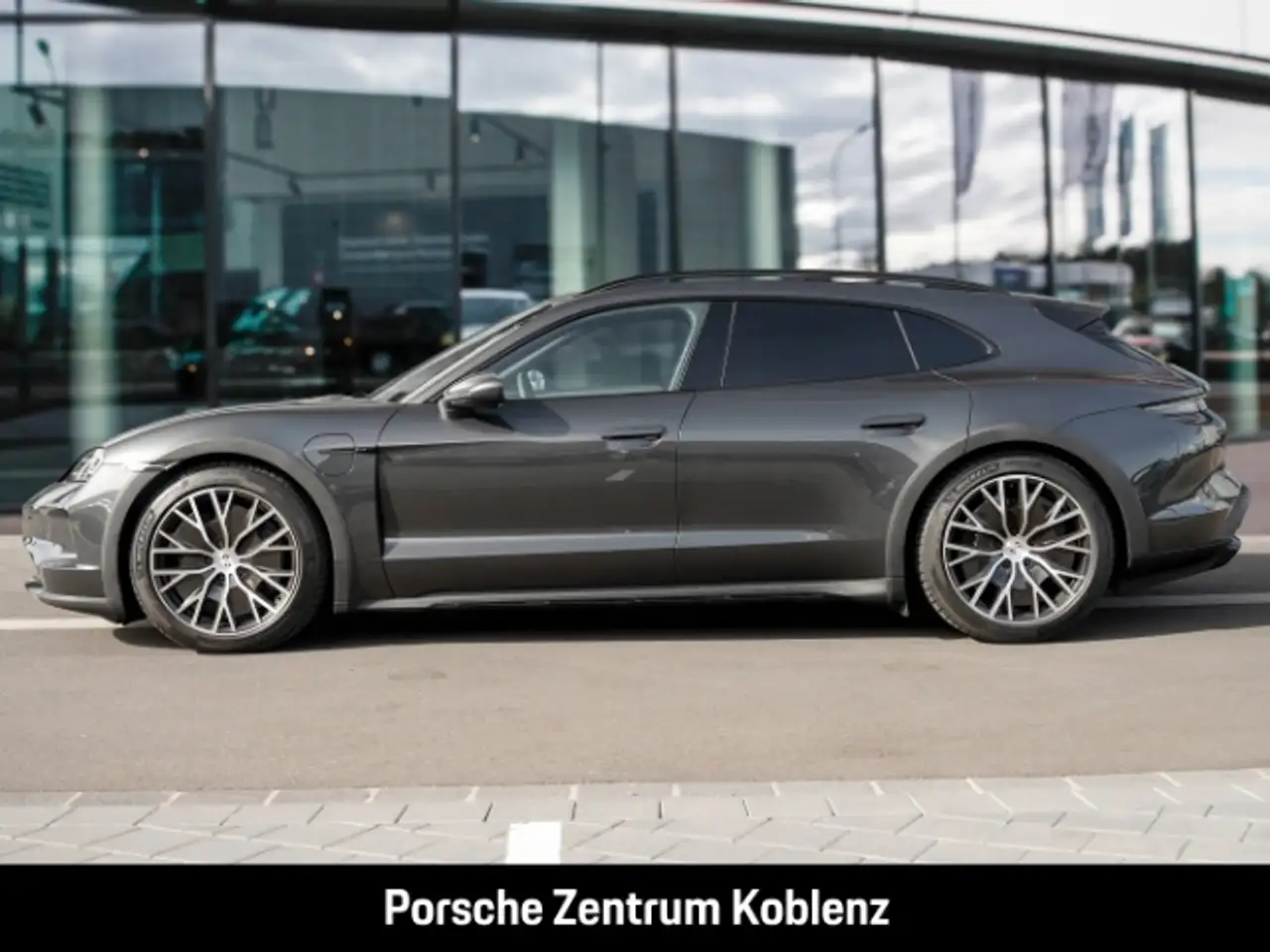 Porsche Taycan 4 2