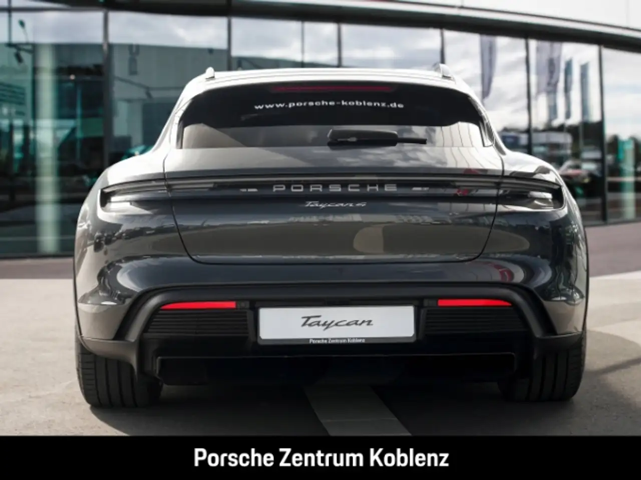 Porsche Taycan 4 7