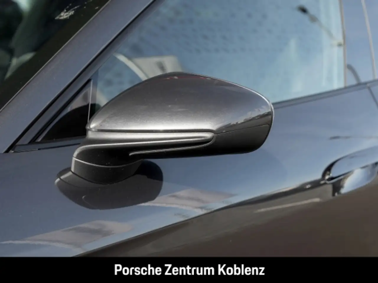 Porsche Taycan 4 9