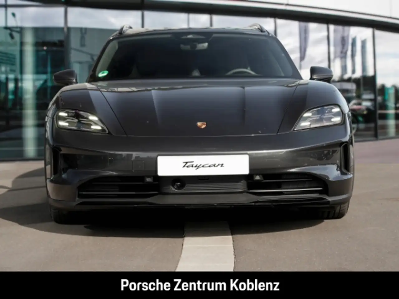 Porsche Taycan 4 12