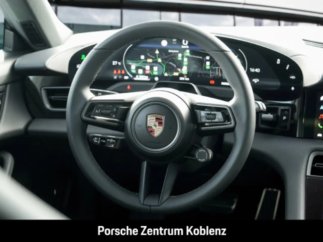 Porsche Taycan 4 13
