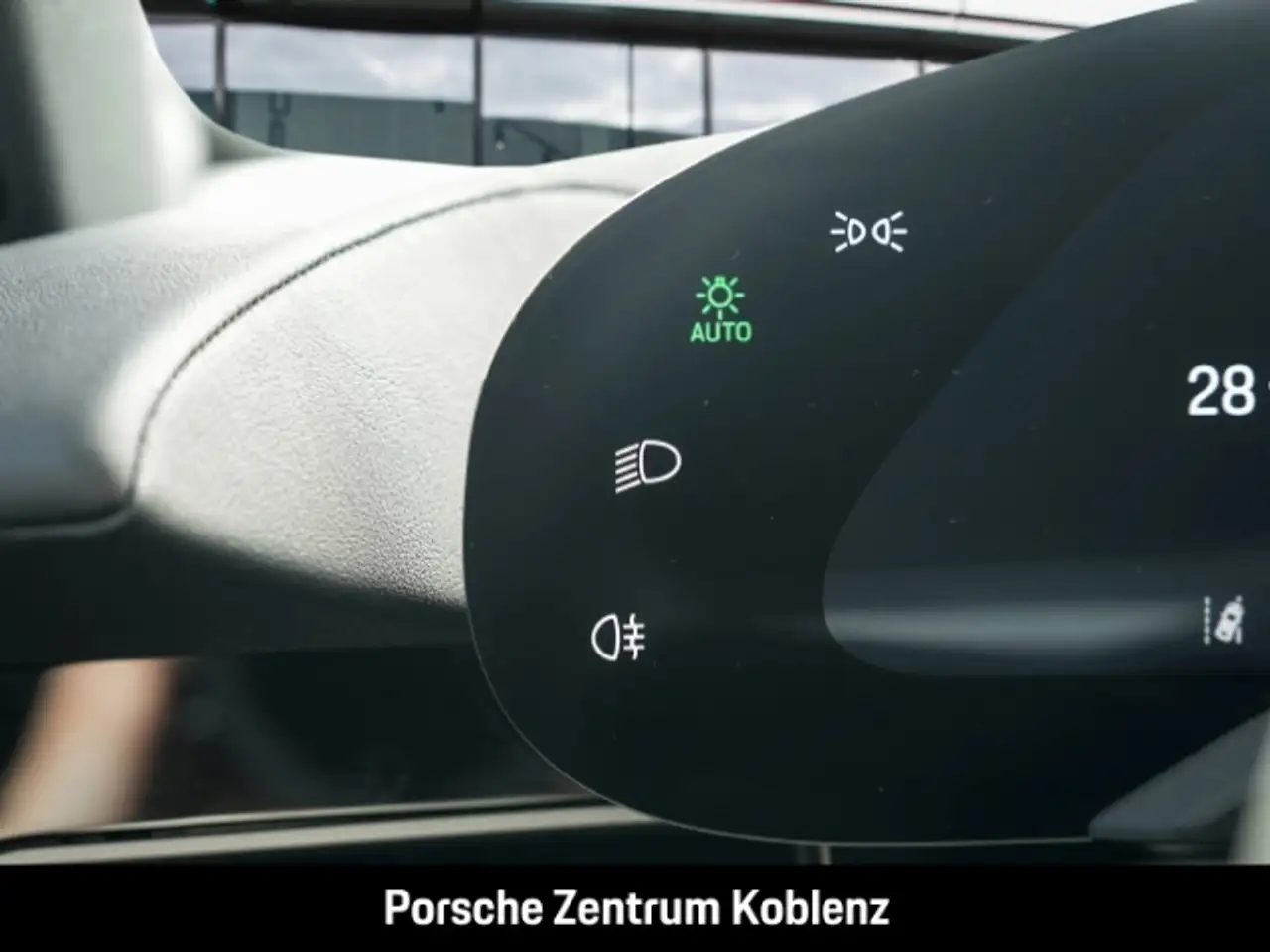 Porsche Taycan 4 15