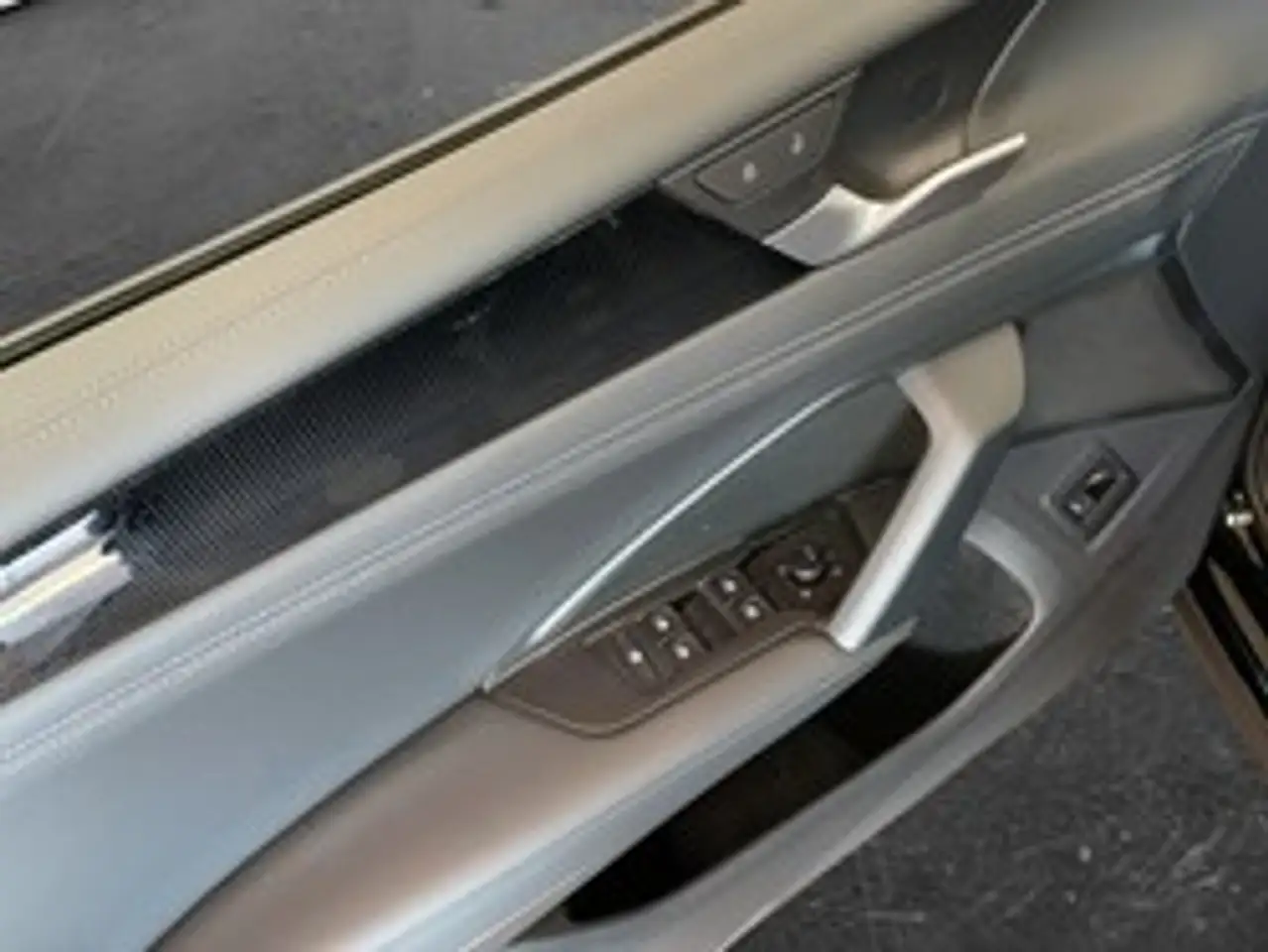 Volkswagen Tiguan 7
