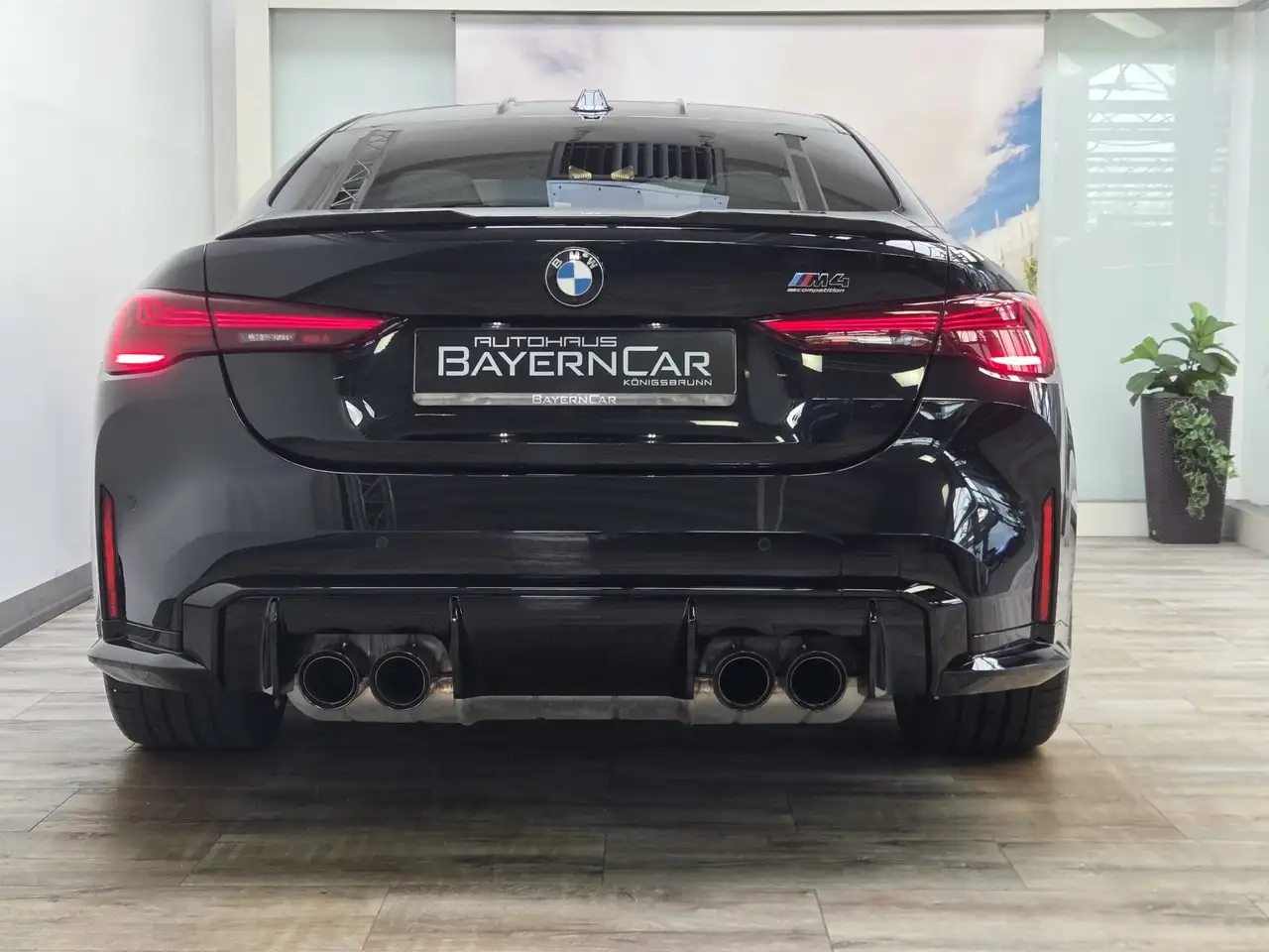 BMW M4 6