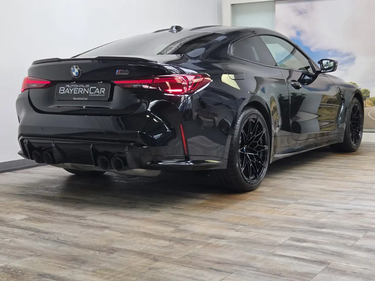 BMW M4 7