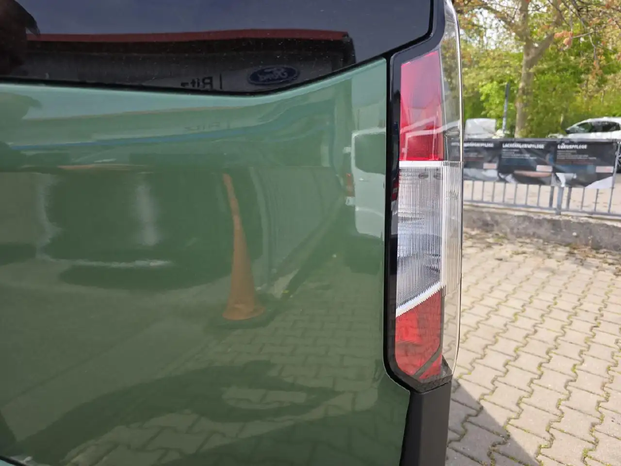 Ford Tourneo 9