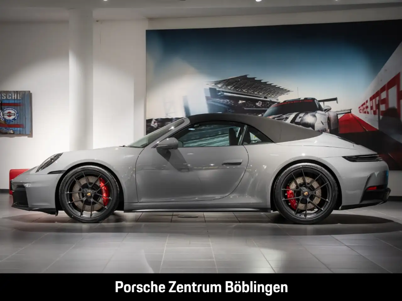 Porsche 992 911 2