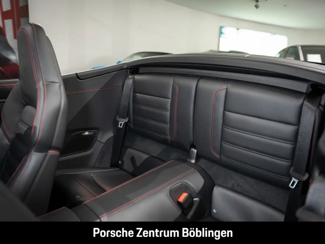 Porsche 992 911 8