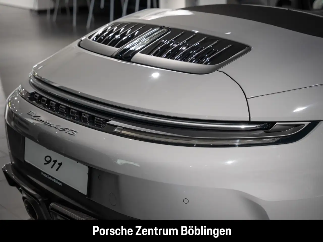 Porsche 992 911 15