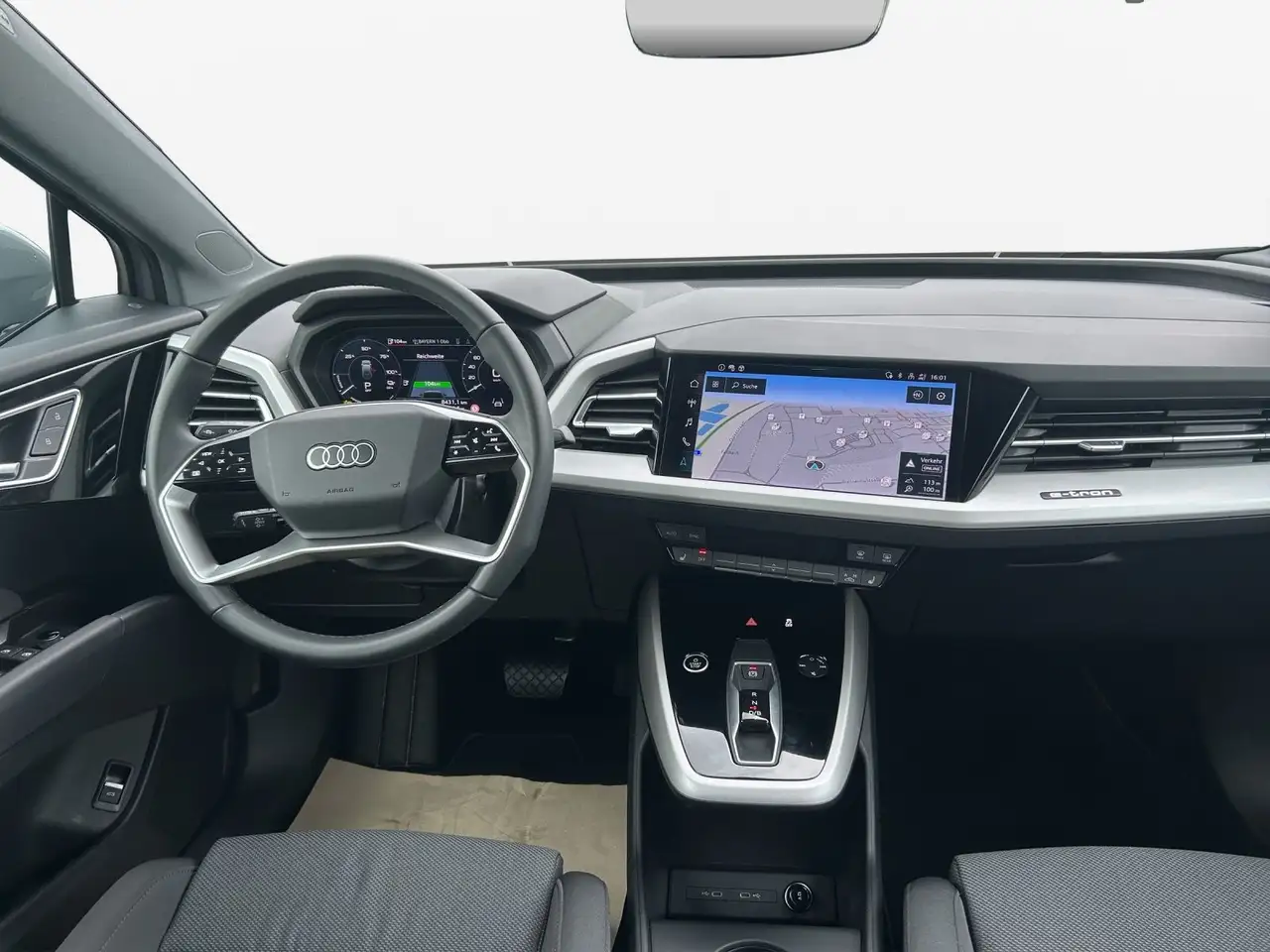Audi Q4 5