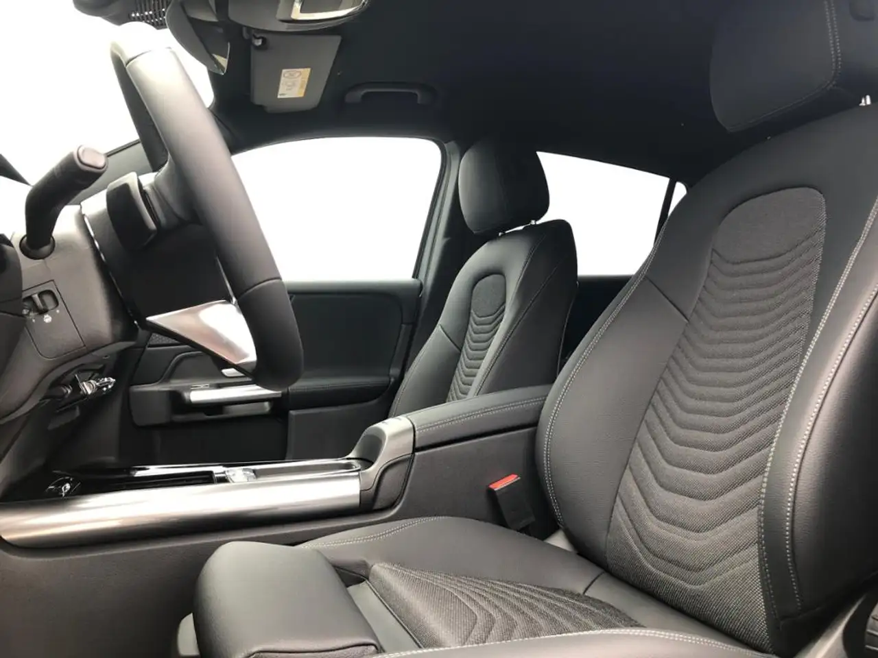 Mercedes-Benz GLA 200 8