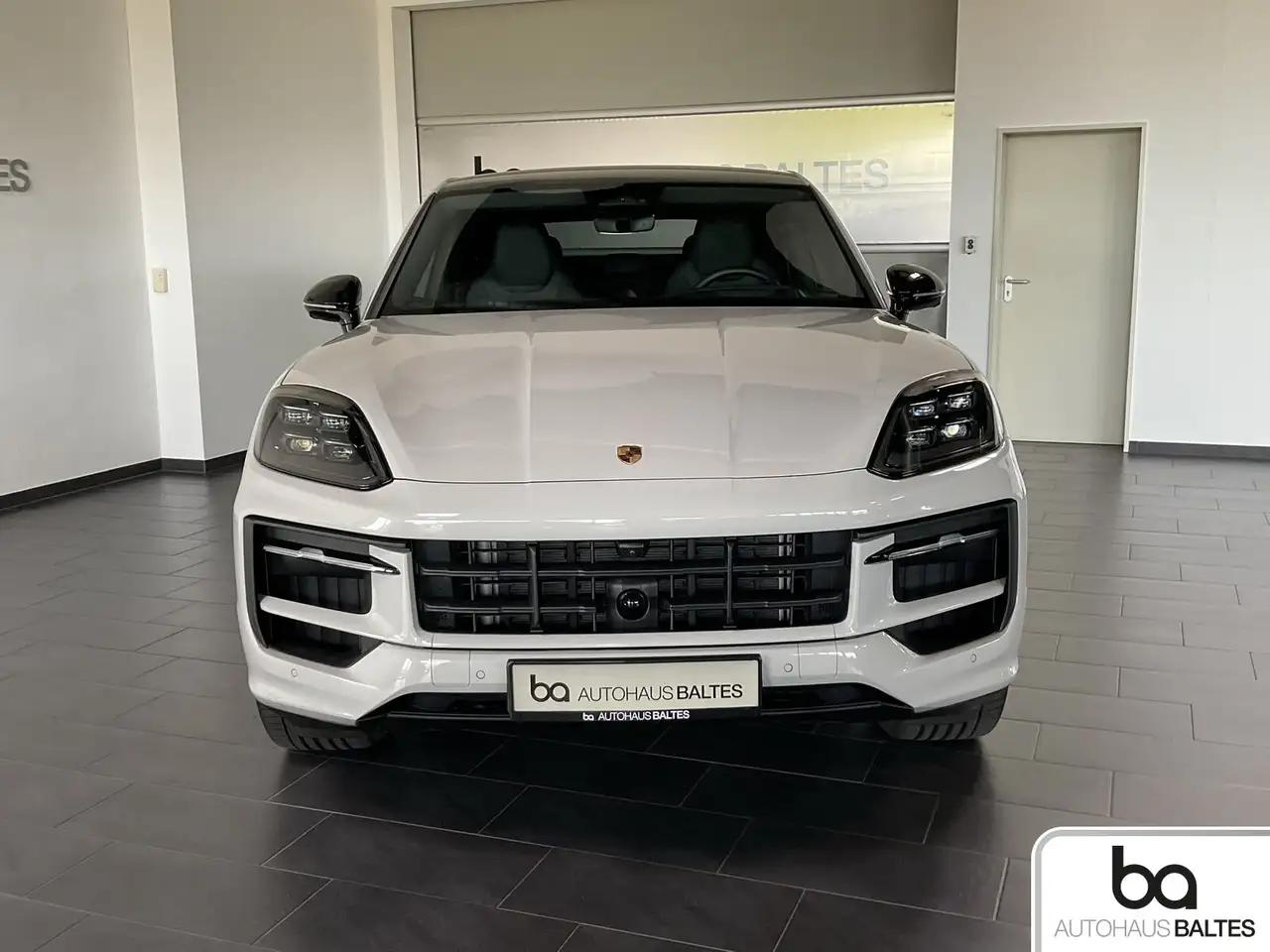 Porsche Cayenne 2