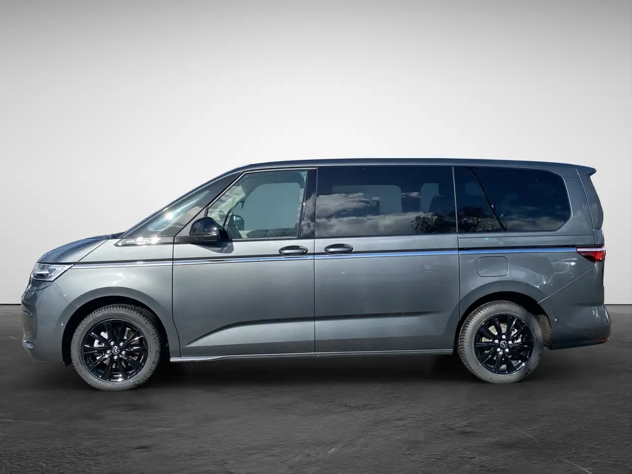 Volkswagen T7 Multivan 4