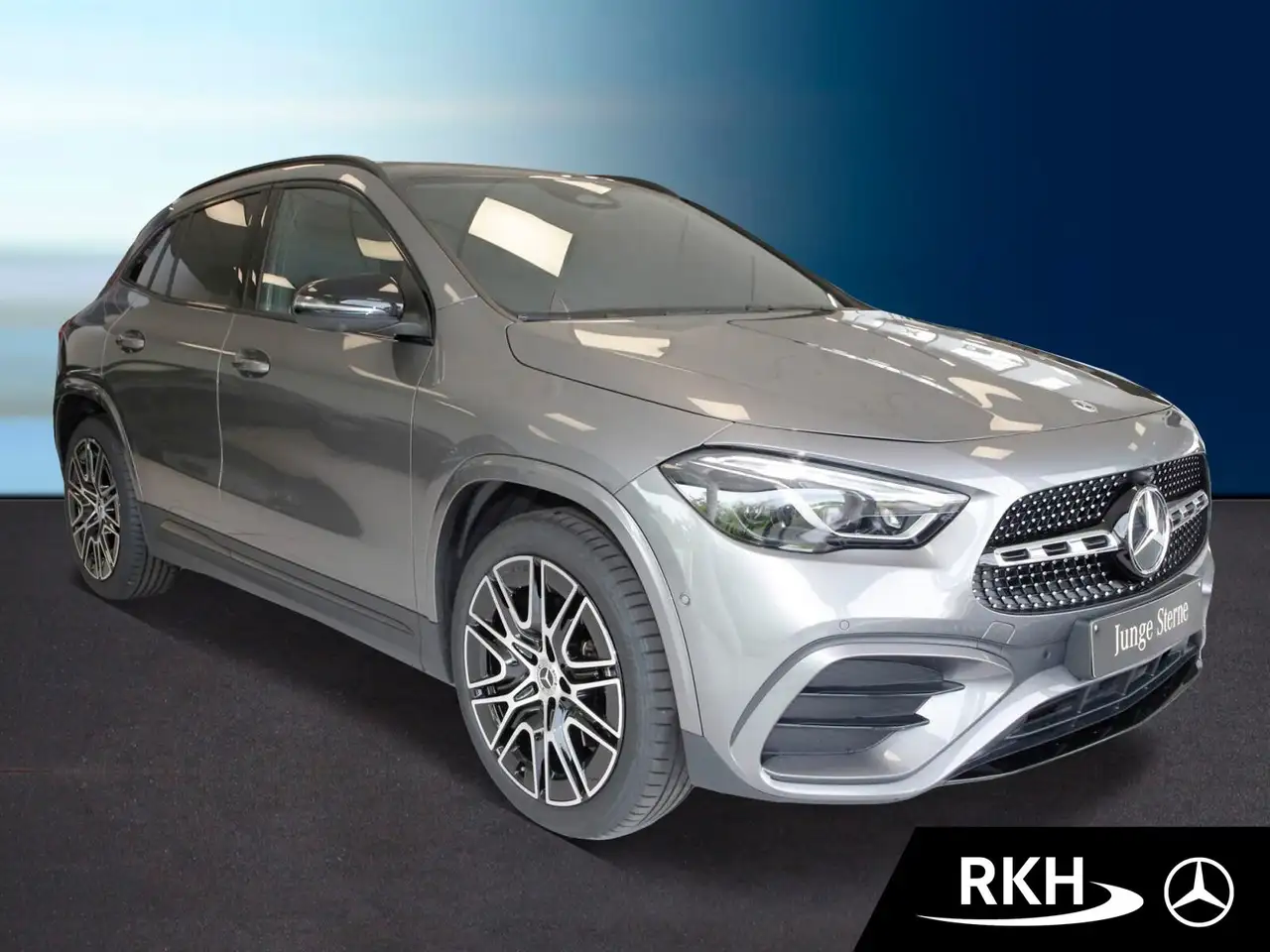 Mercedes-Benz GLA 200 2