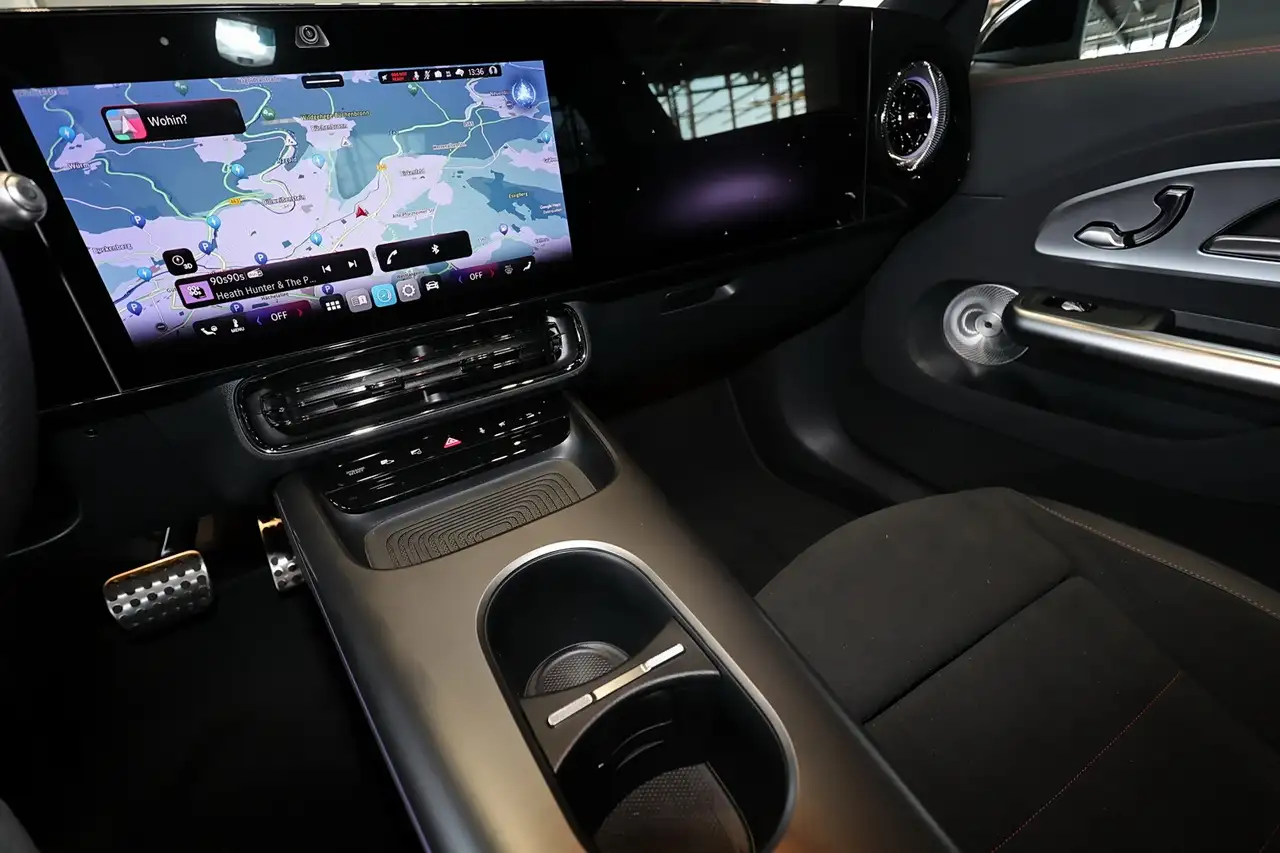 Mercedes-Benz CLA 220 10