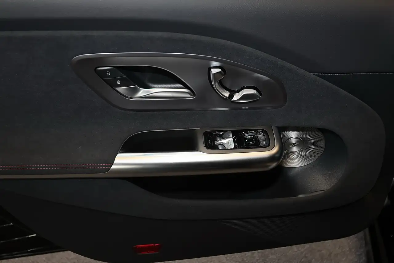 Mercedes-Benz CLA 220 12