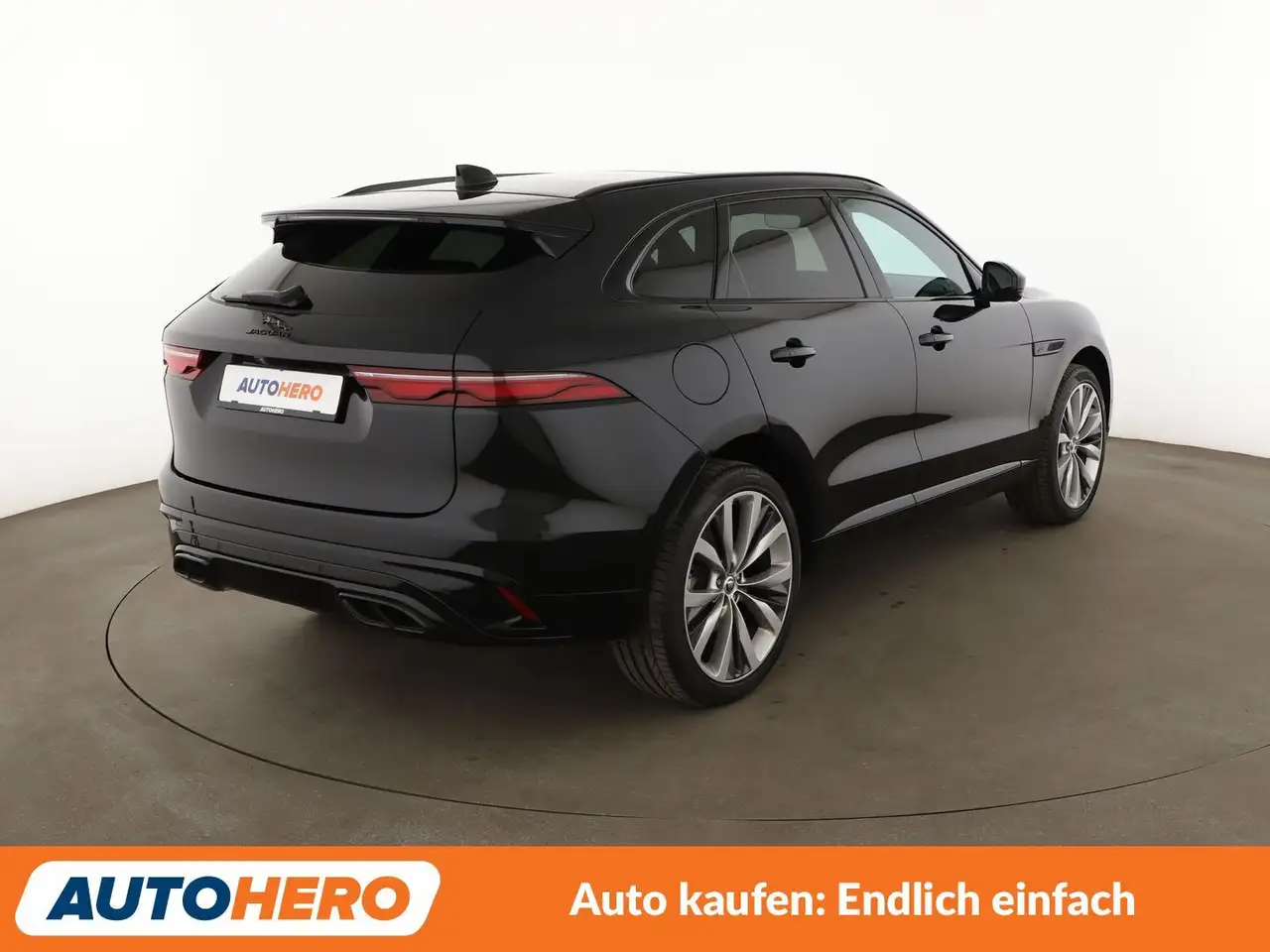 Jaguar F-Pace 6