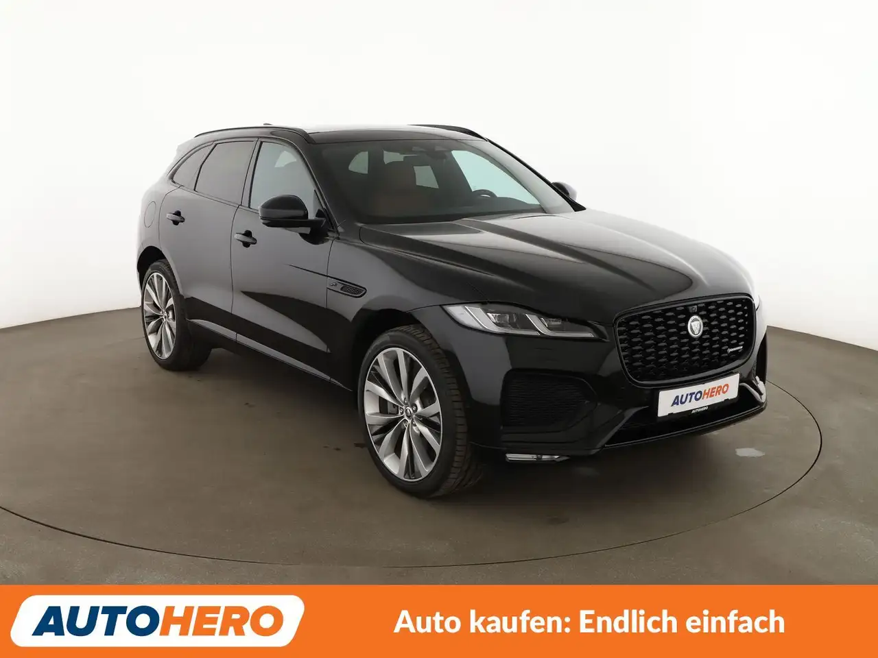 Jaguar F-Pace 8