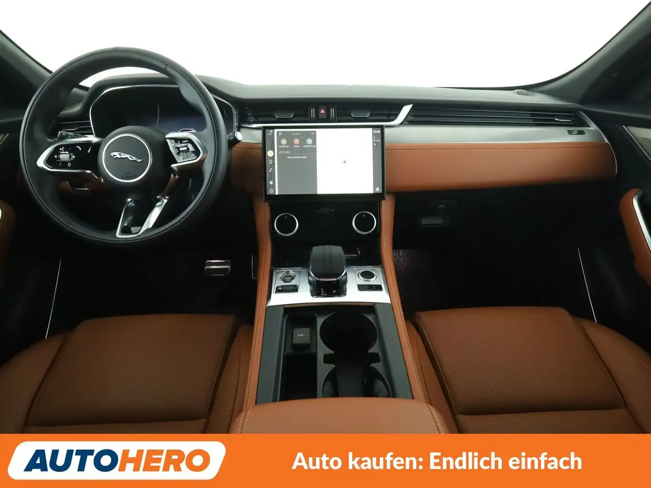Jaguar F-Pace 12