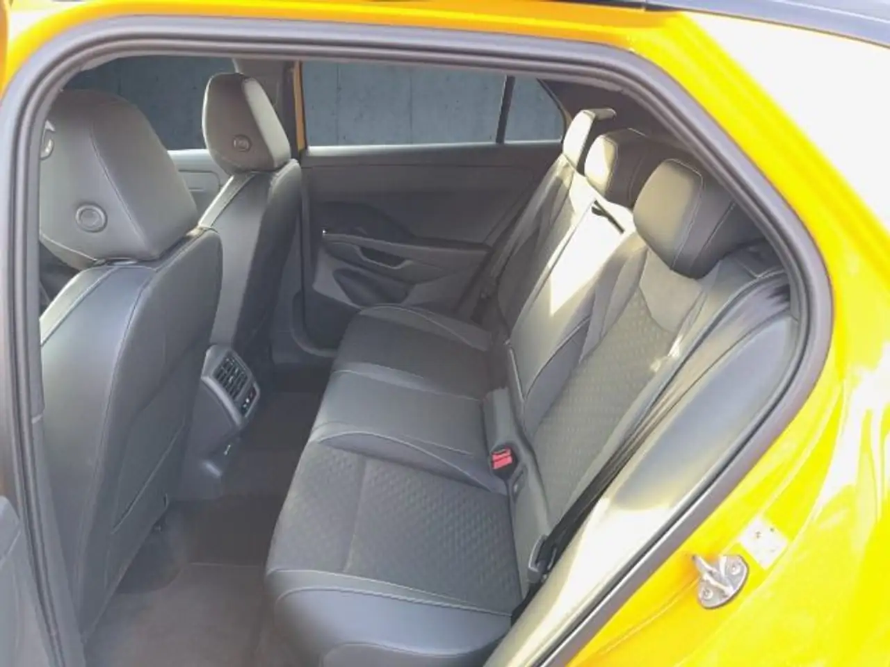 Volkswagen T-Roc 12