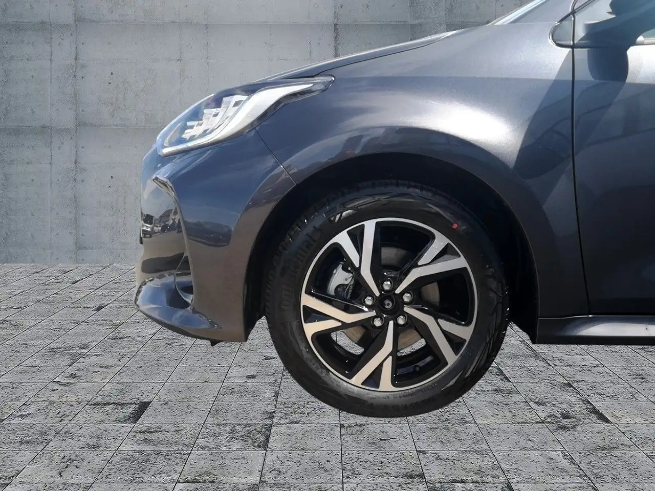 Toyota Yaris 8