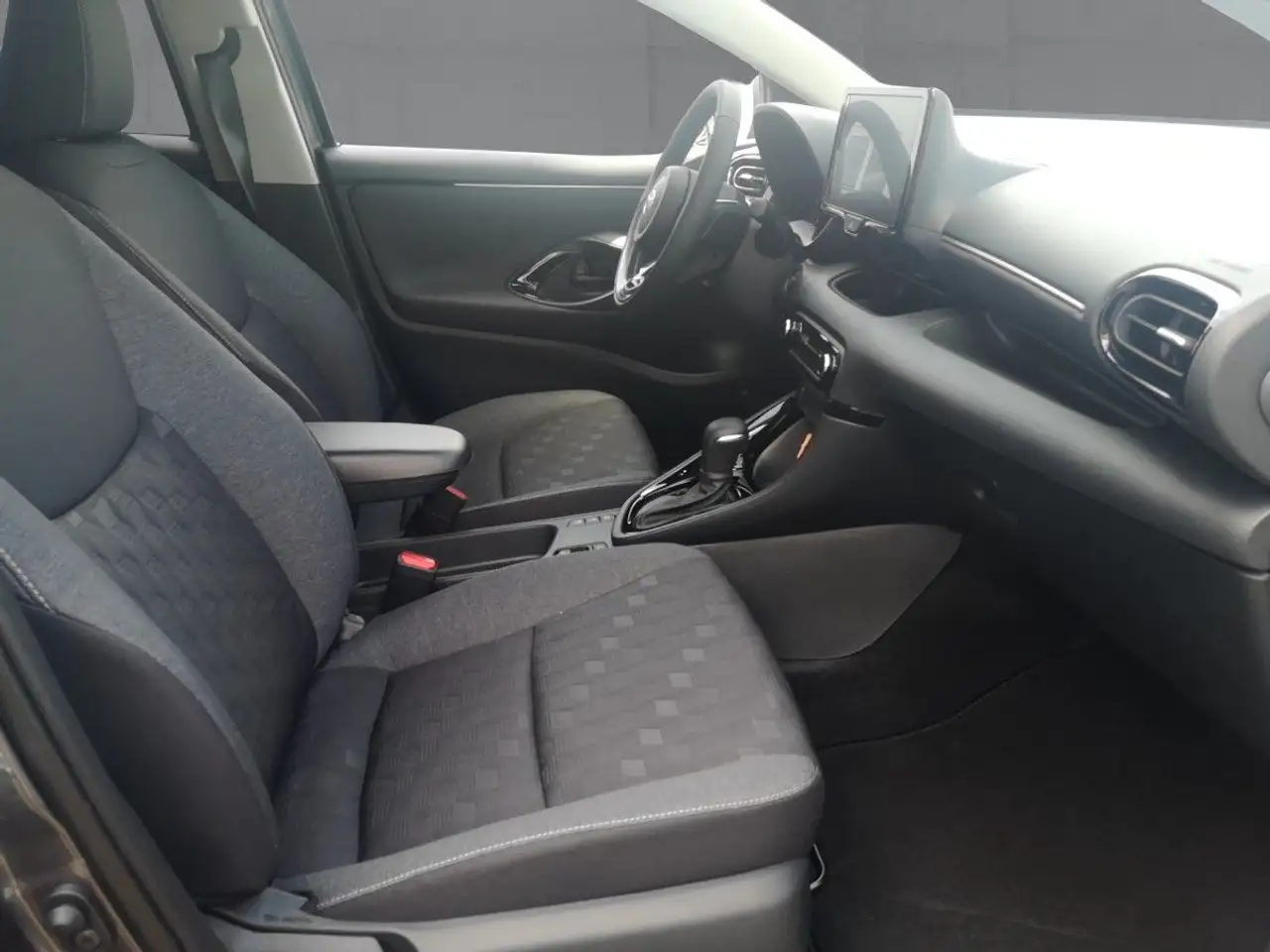 Toyota Yaris 12