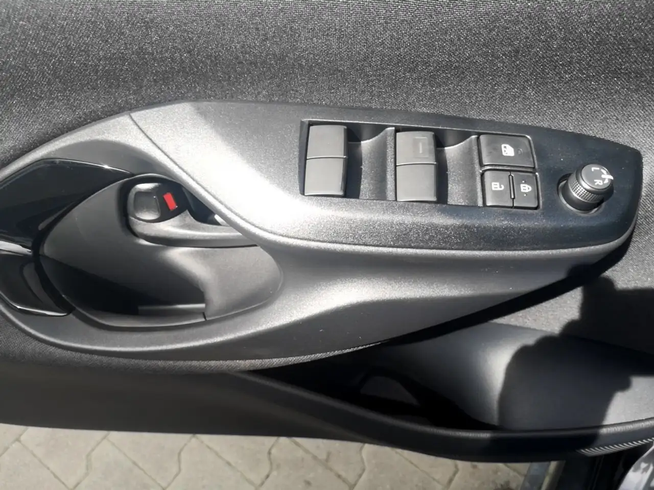Toyota Yaris 16