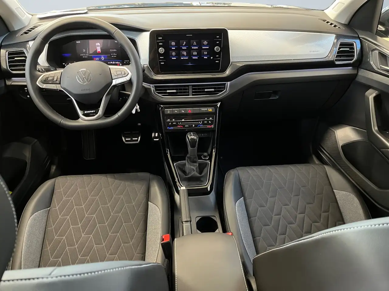 Volkswagen T-Cross 8