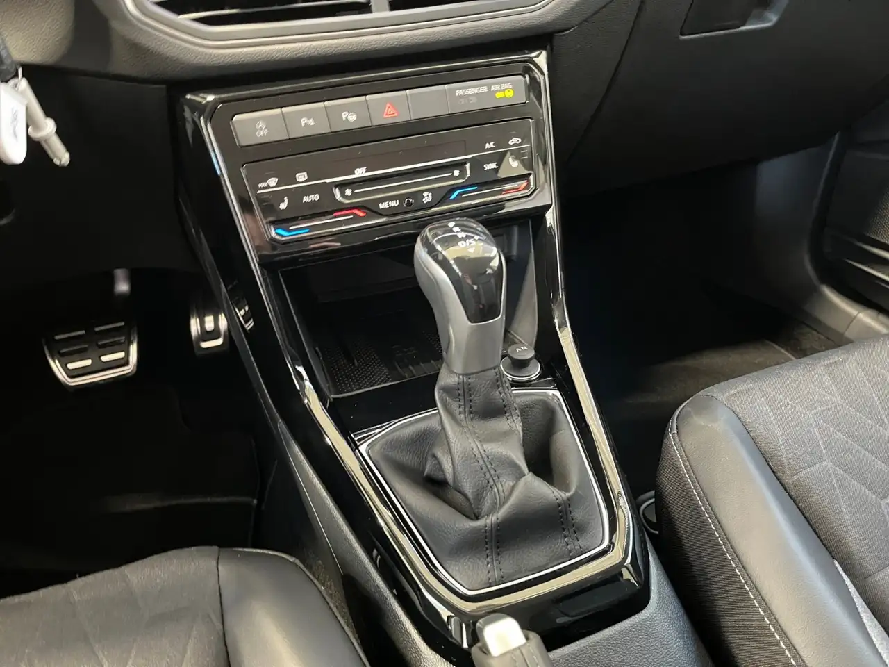 Volkswagen T-Cross 9