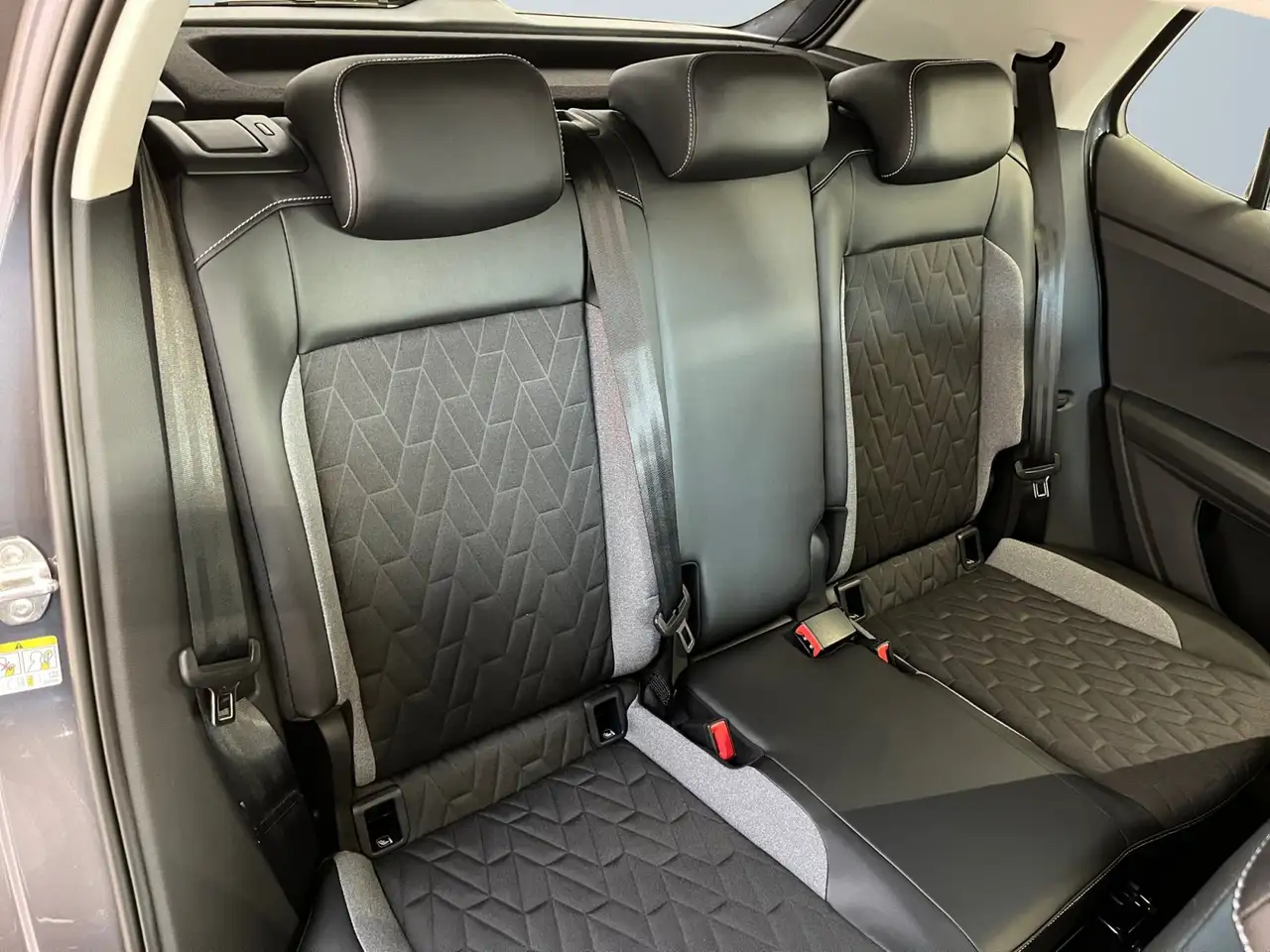 Volkswagen T-Cross 11