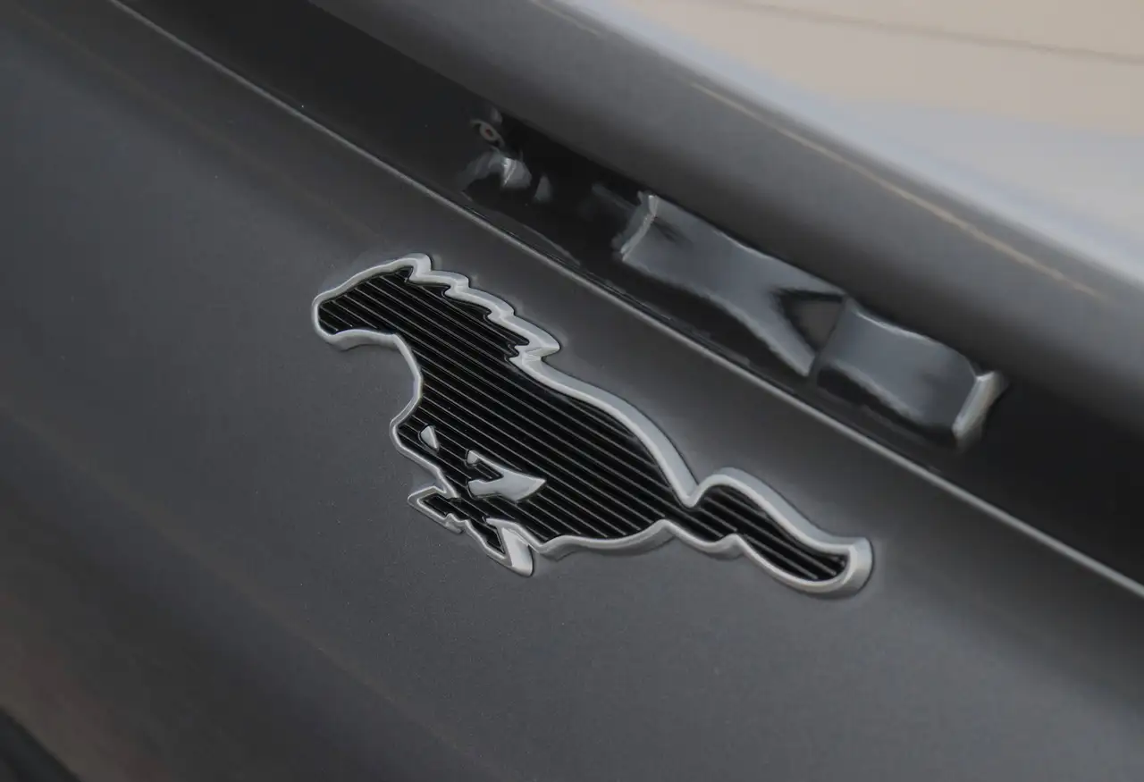 Ford Mustang 7