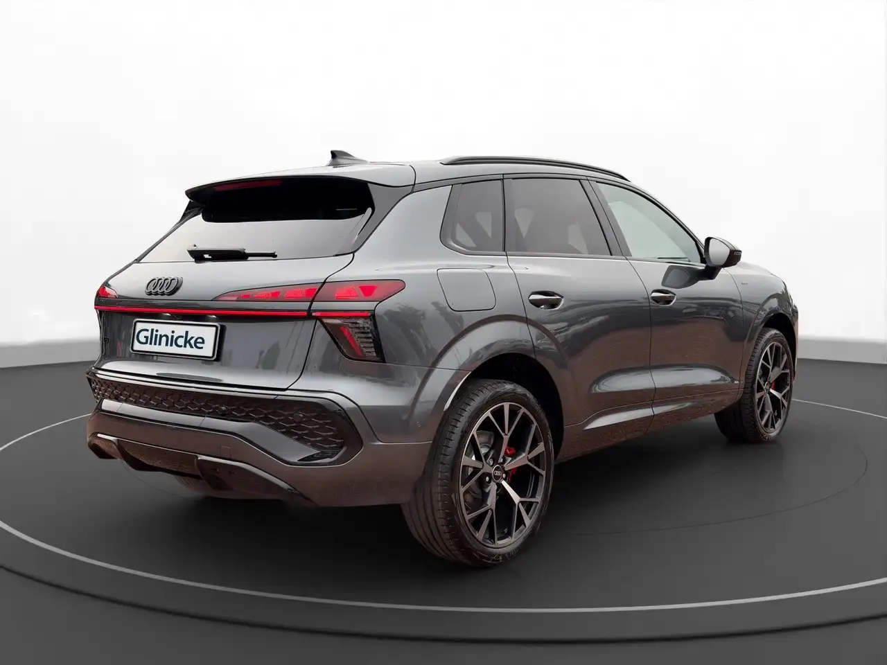 Audi Q3 11