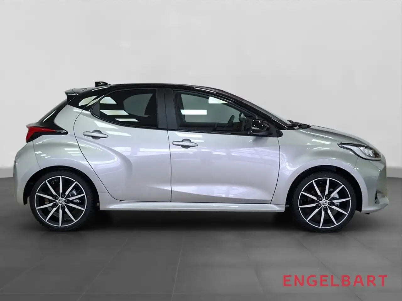 Toyota Yaris 5