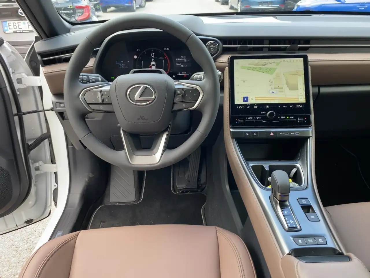 Lexus LBX 10