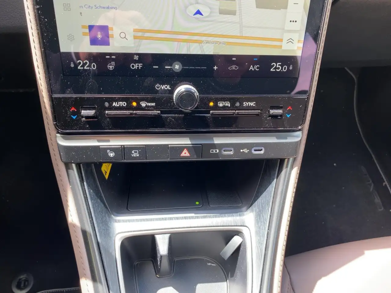 Lexus LBX 14