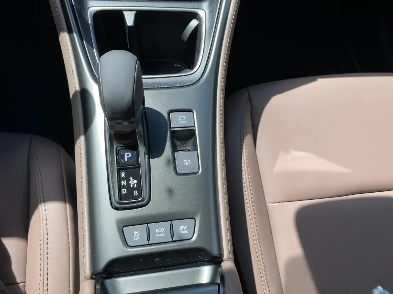 Lexus LBX 15