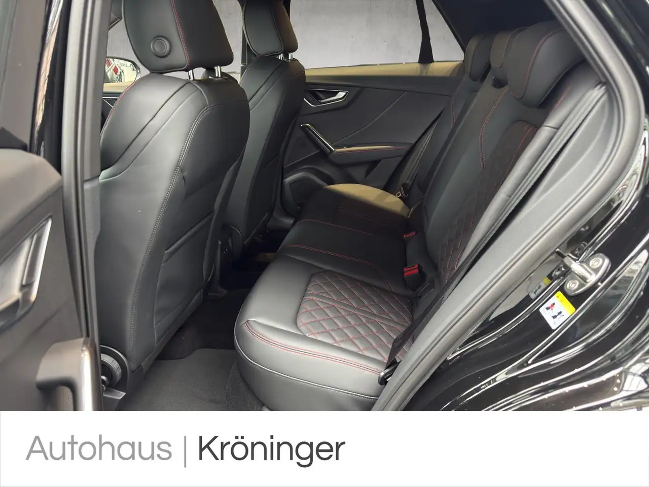 Audi Q2 10