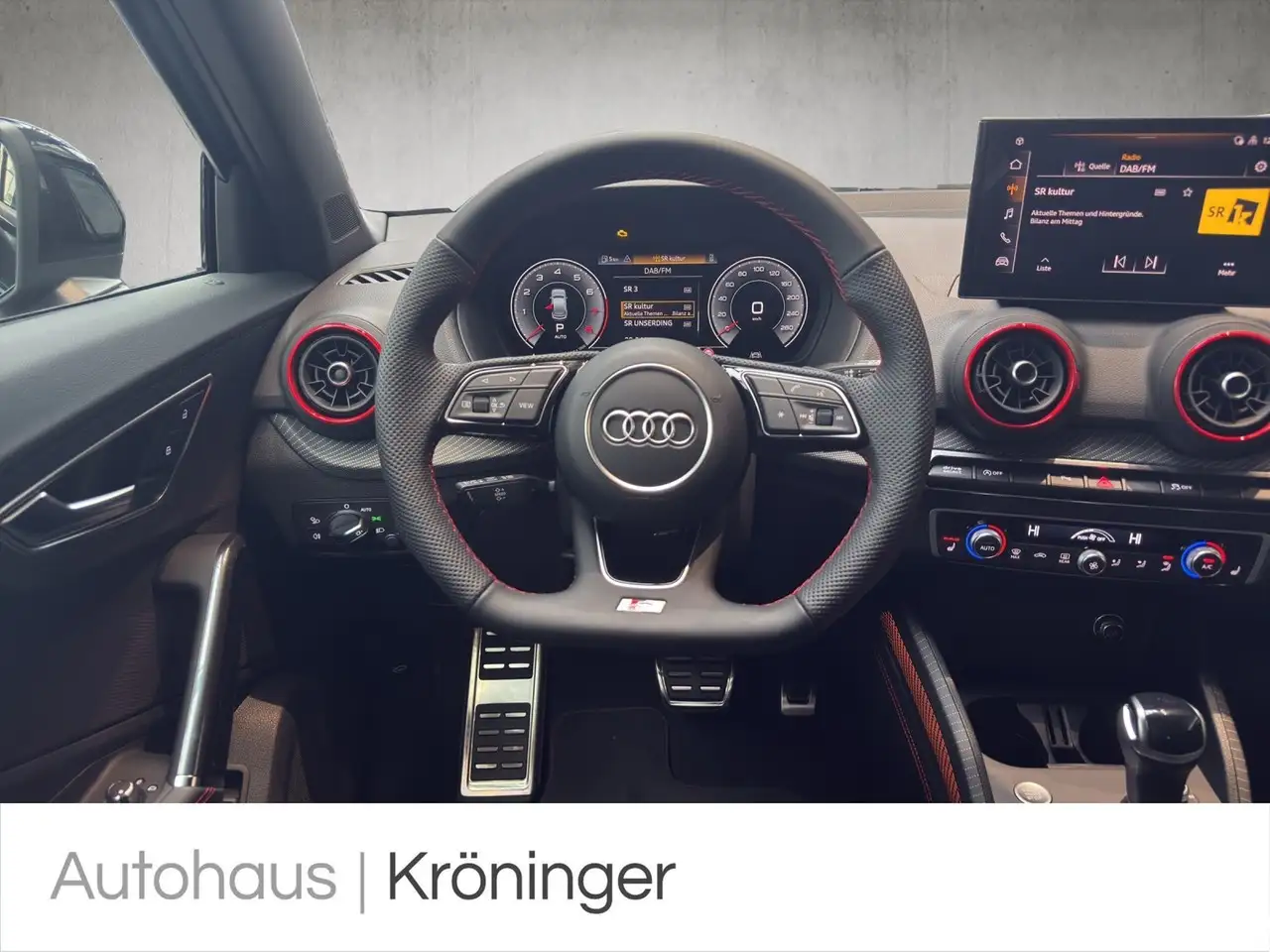 Audi Q2 11