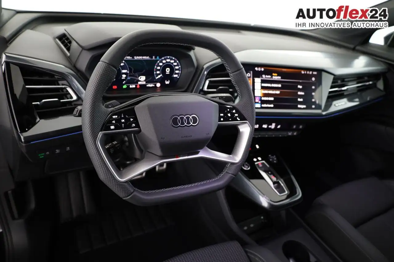 Audi Q4 6