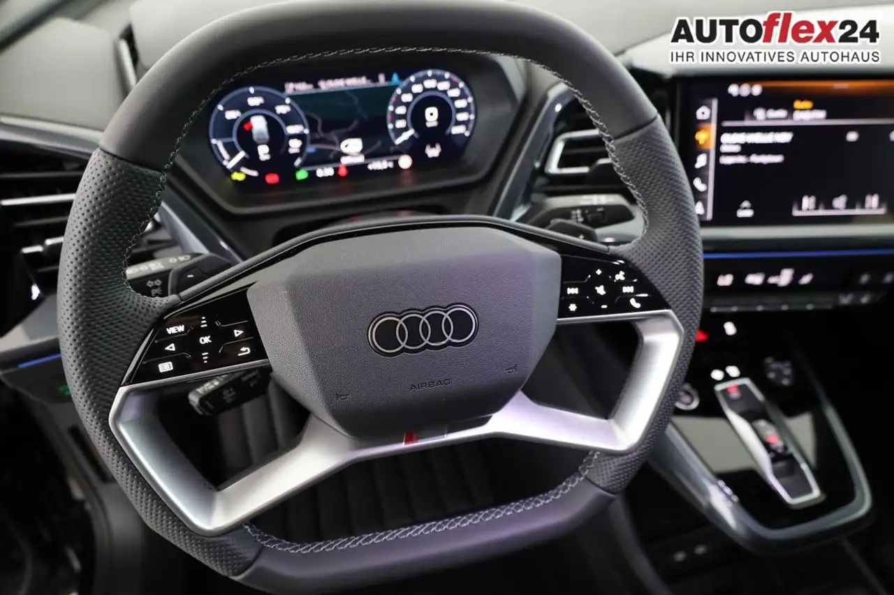 Audi Q4 7