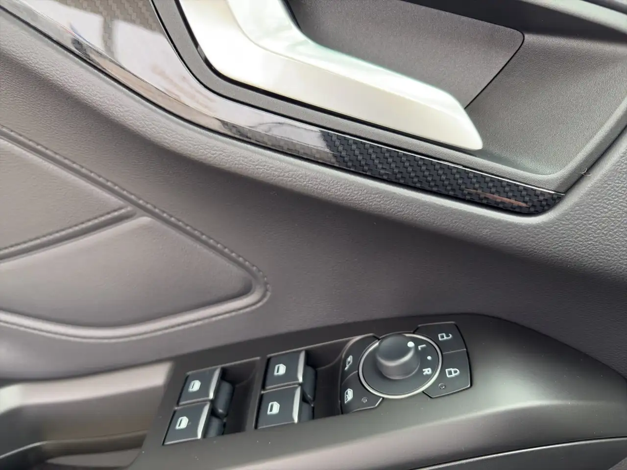 Ford Focus 12
