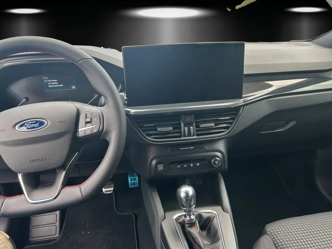 Ford Focus 10