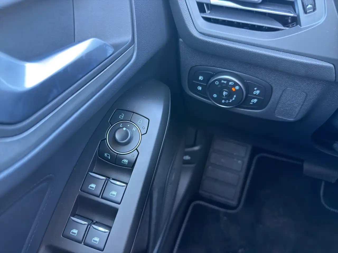 Ford Focus 13
