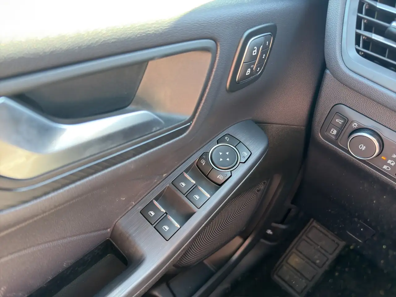 Ford Kuga 13