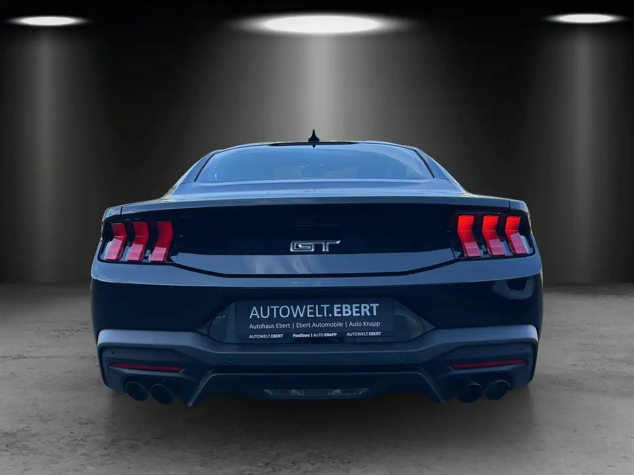 Ford Mustang 4